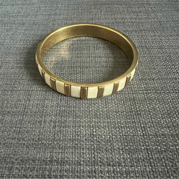 VINTAGE BRACELET BRASS & BONE JEWELRY ACCESSORY - Picture 4 of 6